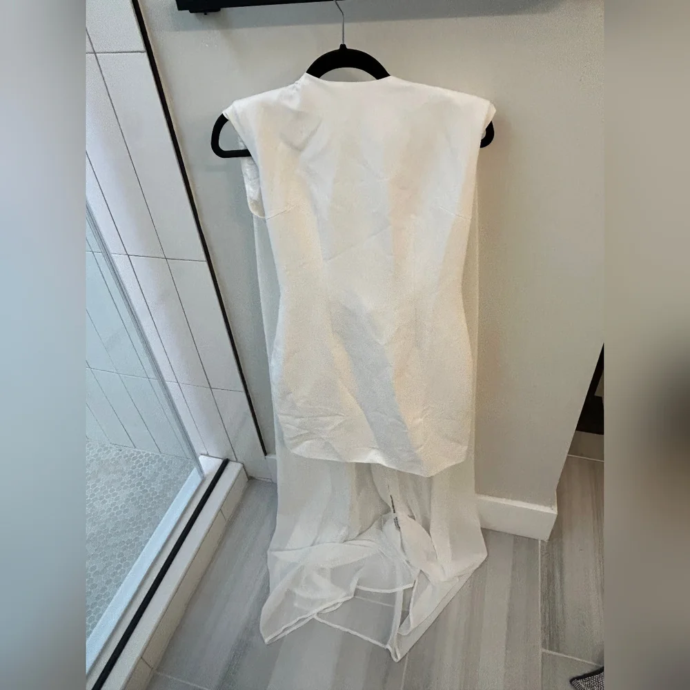 Elysium White Bodycon Mini Dress With Chiffon Cape size 6 in white - Picture 4 of 7